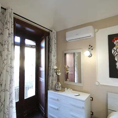 Casa 4 Archi Apartment