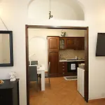 Casa 4 Archi 아파트 렌티니
