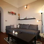 Casa 4 Archi 아파트 *